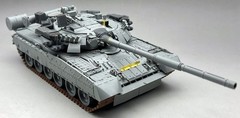 Amusing Hobby AH 35A068 1/35 T-80UM-2 Russian Main Battle Tank Brand New