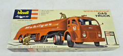 Revell 1956 Model Kit White Fruehauf Mobil Pegasus Gas Truck H-1402:169 U.S.A.