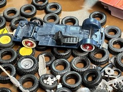 VINTAGE JUNKYARD LOT MODEL CAR TIRES WHEELS RAT ROD CAR PARTS PROJECT REPAIR