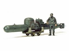 Model Victoria 1/35 S.L.C. 200 “Maiale” Italian Human Torpedo WWII w/Figure 4067