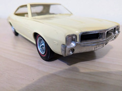 *RARE COLOR! *ORIGINAL VINTAGE 1968 AMC JAVELIN SST PROMO MODEL CAR *SUPER C@@L!