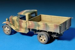 Miniart 35124 – 1/35 Military Car Gaz-AA Cargo Truck USSR Plastic Model Kit