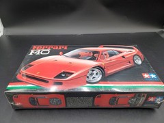 🔥😎Tamiya 1:24 Model Kit – Ferrari F40 – Series No. 77 – Item 24077 1500 (NEW)
