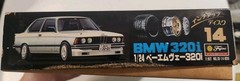 Fujima BMW 320i 2 Door 5 Seat Saloon 1:24 Model Car Kit