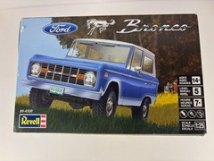 Revell Ford Bronco 1/25 Scale Plastic Model Car Kit 85-4320