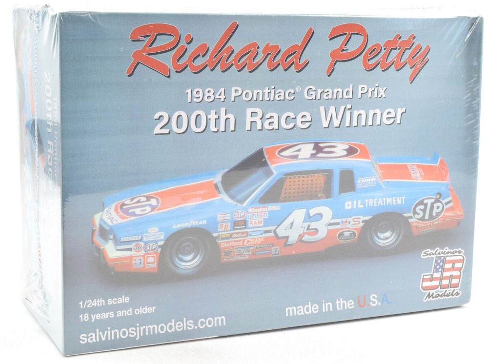Salvino JR Models “STP” Richard Petty 1984 Pontiac Grand Prix 1/24 Model Car Kit