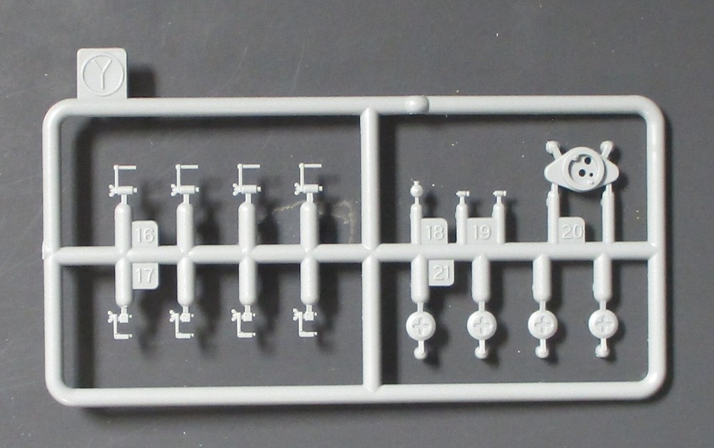 Dragon 1/35 Scale Tiger I Mid-Prod Otto Carius – Parts Tree Y from Kit No. 6888