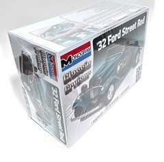 Monogram ’32 Ford Street Rod Classic Cruiser 1/24 Plastic Model Age 12+ GB NEW