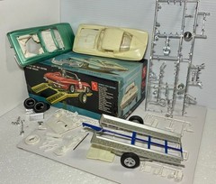 Vintage AMT 3-in-1 Model Car Kit: ’64 Corvette #6914-200