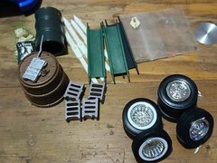 LOT OF VARIOUS 1:24 SCALE MODEL PARTS AND ACCESSORIES “SEE PICTURES”