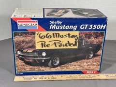 1/25 Scale AMT Pro Shop 1966 Ford Mustang Coupe Hardtop Prepainted and Detailed