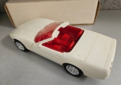 1992 C4 Chevy Corvette Convertible White / Red Interior Dealer Promo Amt Ertl