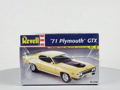 2003 SEALED Revell Kit: ’71 Plymouth GTX 1/24 #85-2166