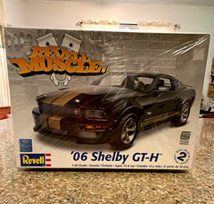 Revell Muscle 2006 Shelby GT-H 1:25 Plastic Model Kit Skill 2 #85-4212
