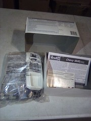 A5B Revell Chevy SSR Convertible 1/25 Scale Model Kit 85-7691 Niob