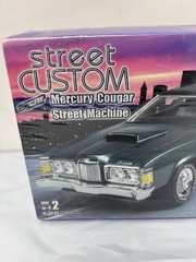 AMT ERTL Mercury Cougar Street Machine 1:25 Model Car Kit 38206-1HD