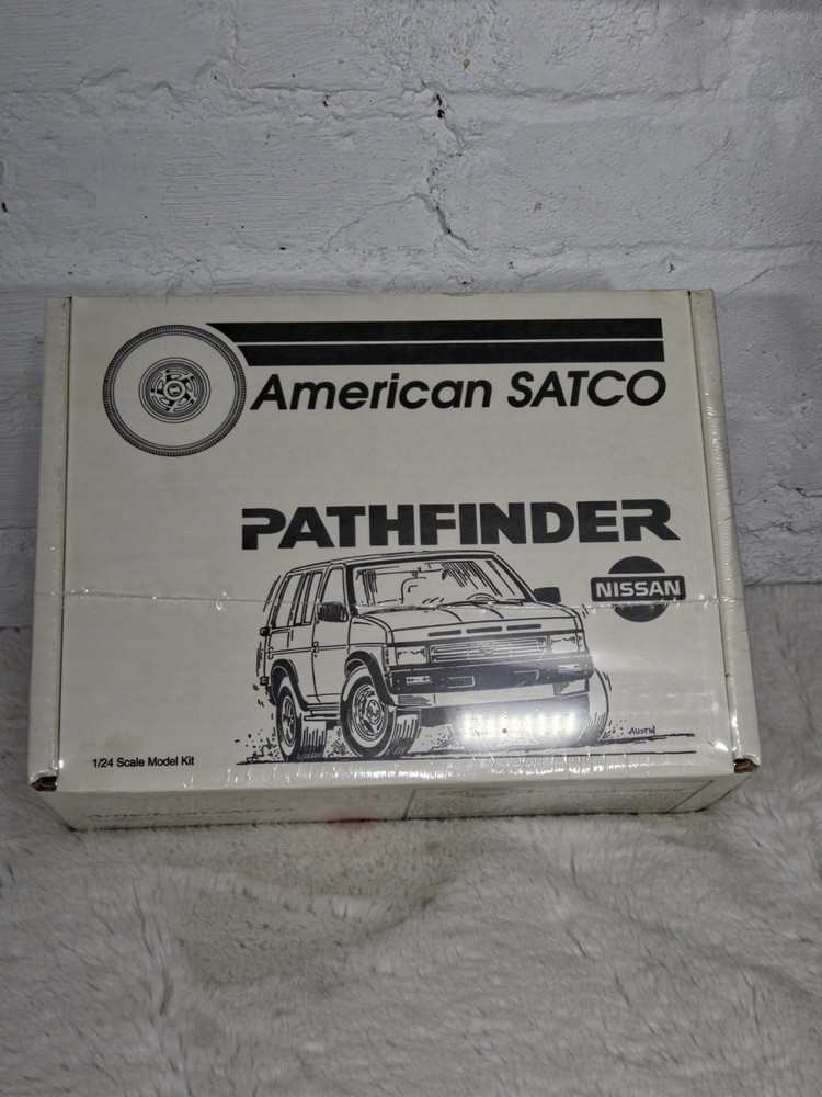 SATCO 1/24 30001 Nissan Pathfinder Model Kit Factory Sealed