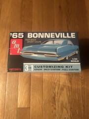 AMT 1965 Pontiac Bonneville Sports Coupe 3in1 Plastic Model 1/25 Scale SEALED