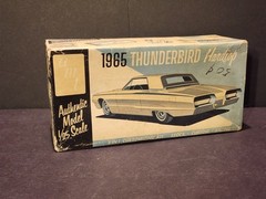 AMT 1965 Ford Thunderbird HT 1/25 Scale Model Kit – Nice Unbuilt Kit, Rough Box