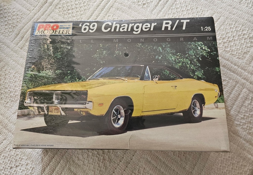 Revell Pro Modeler 5937 Scale ’69 Dodge Charger R/T Plastic Model Kit Sealed