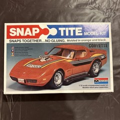 1979 Monogram 1016 Corvette SnapTite 1/32 Scale Model with Decals & Instructions