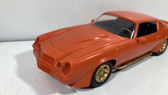 Monogram 1981 Chevrolet Camaro Z/28 Snap Tite Built Model Car Kit 1:24 Orange