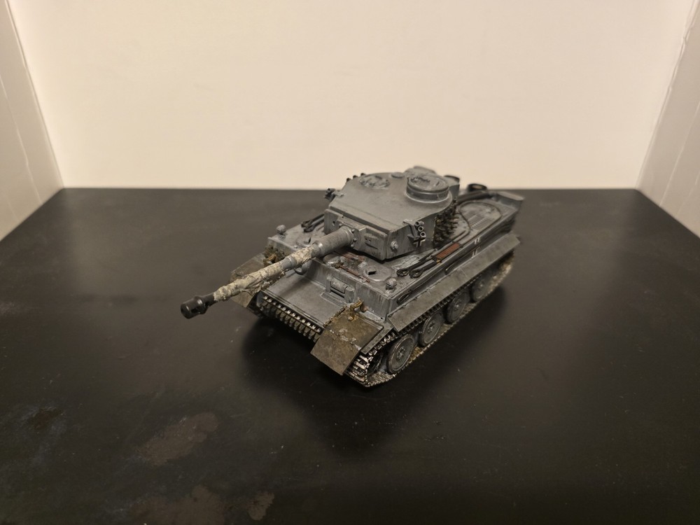 WWII Tank Model 1/48 German Tiger I Early Production