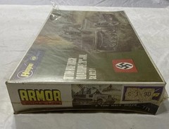 1/72 WWII German 8 Ton Half-Track Quadruple 20mm AA Hasegawa