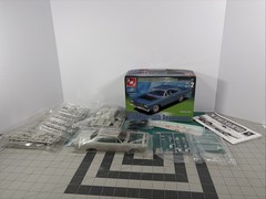 AMT Ertl 1968 Plymouth Roadrunner 1:25 Plastic Model Kit Skill 2 #31549