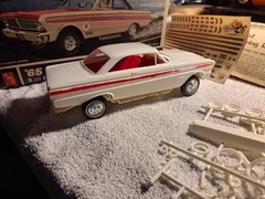 AMT ’65 Ford Falcon Futura Sprint 1:25 Plastic Car Model Kit Painted