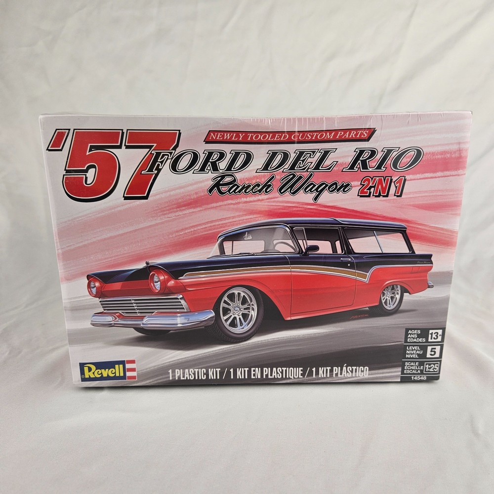 Revell 1957 Ford Del Rio Ranch Wagon 1/25 Scale Plastic Model Kit