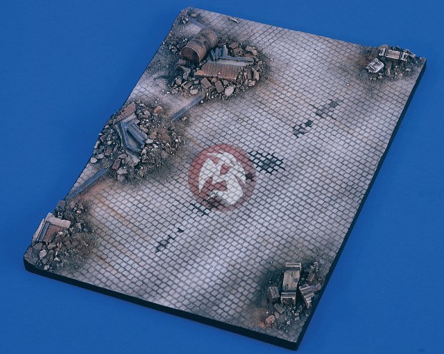Verlinden 1/48 Ruined City Street Section Armor Display Base [Diorama] 2399