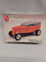 AMT Ertl #6899 1:25 Scale 1932 Ford Phaeton Plastic Kit New Open Box