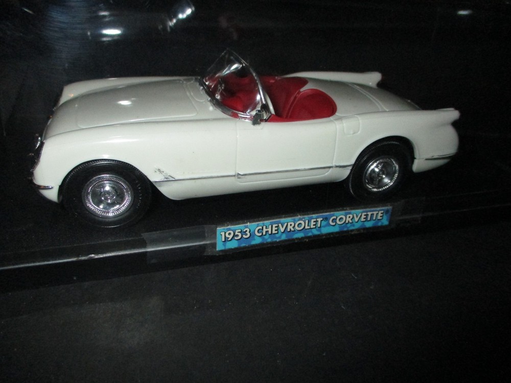 Vintage/Factory/Built/Model(1953/CHEVY/CORVETTE/DISPLAY/CASE)1990’s/Nice