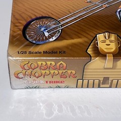 AUTOWORLD MPC MPC896 1:25 COBRA CHOPPER “TRICK TRIKES” SERIES SKILL 2 MODEL KIT
