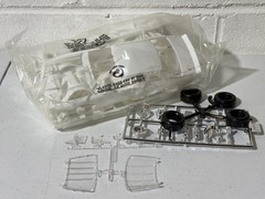 Monogram 1/24 NASCAR 1996 Ford Thunderbird Stock Car Body in White Complete NEW