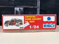 OPEN BOX 1983 Esci Italy 1:24 Scale Model Kit CRYSTAL FORD ESCORT RS 1800