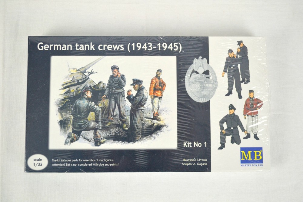 MASTER BOX German tank crews (1943-1945) Kit No 1 & Kit No 2