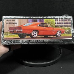 MPC / Premium Hobbies 1969 Dodge Charger 1:25 Snap Plastic Model Car Kit CP7690