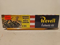 Revell Authentic Kit #H-1816 Lacrosse Missle With Mobile Launcher Model Kit NISB