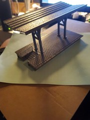 Faller No.264 – H0 60’s Vintage House w/Outdoor Patio & RR Train Platformloo