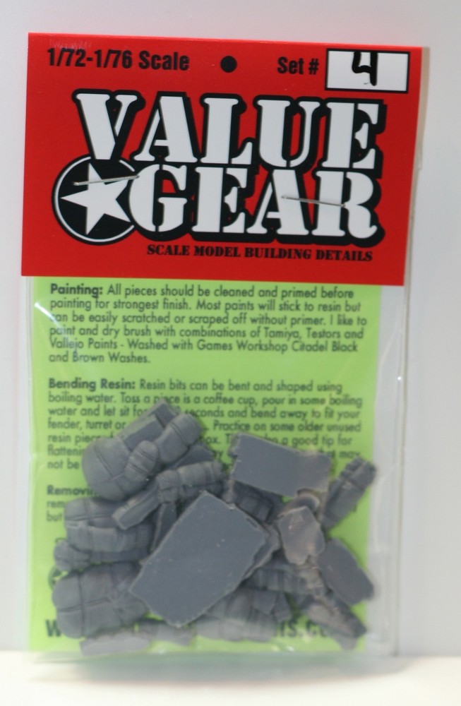 1/72 Scale Resin Tent, Tarp & Crates Stowage Set #4 – Value Gear Resin Stowage