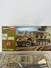 Hasegawa Mini Box 11 8Ton Half Track Model Kit 1/72 Scale German Army NOB