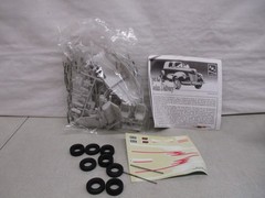 AMT 1940 Ford Sedan Delivery 1/25