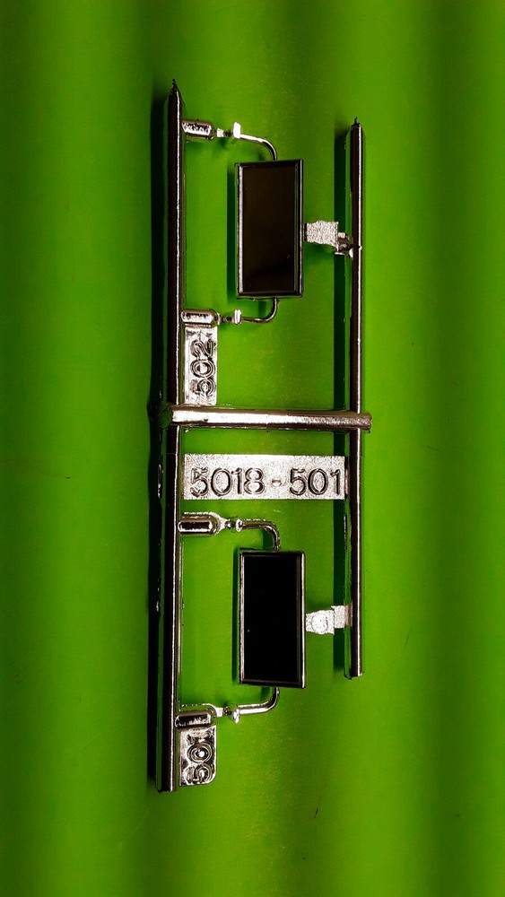 1/25 Tyrone Malone Hideout Kenworth Aerodyne Transporter Chrome Cab Mirrors