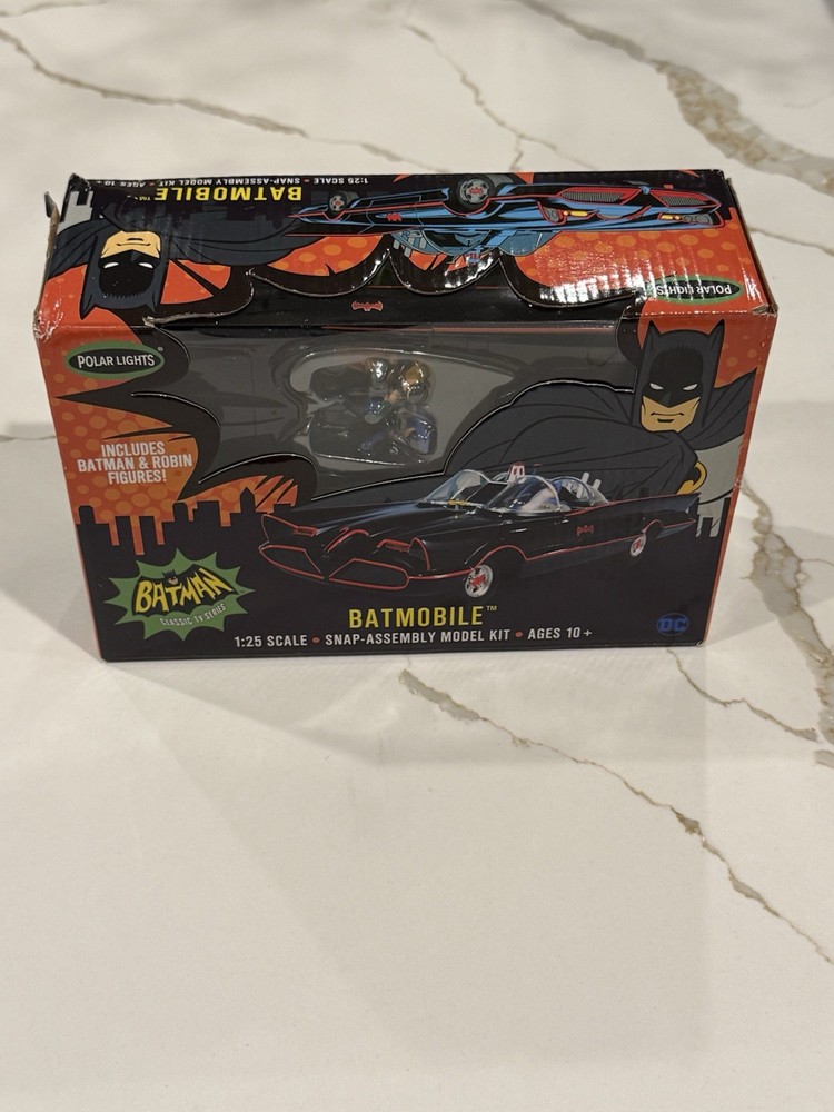POLAR LIGHTS SNAP TOGETHER BATMOBILE 1:25 SCALE 2019 Sealed