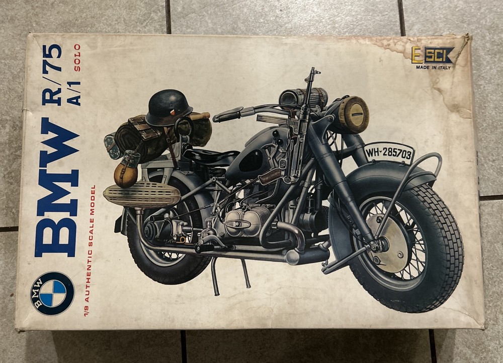 VINTAGE ESCI 1/9 SCALE BMW R/75 MOTORCYCLE KIT . Unbuilt And Comp. Please Read