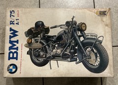 VINTAGE ESCI 1/9 SCALE BMW R/75 MOTORCYCLE KIT . Unbuilt And Comp. Please Read