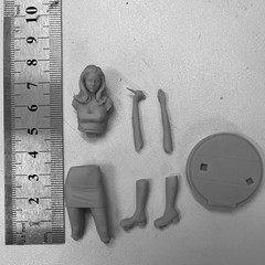 1/24 Resin Figure Model Kit Buffy the Vampire Slayer Unassembled, Unpainted Kit