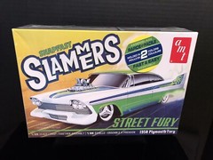 AMT 1226M/12 SNAPFAST SLAMMERS STREET FURY 1958 PLYMOUTH FURY MODEL KIT-NIB-1/25